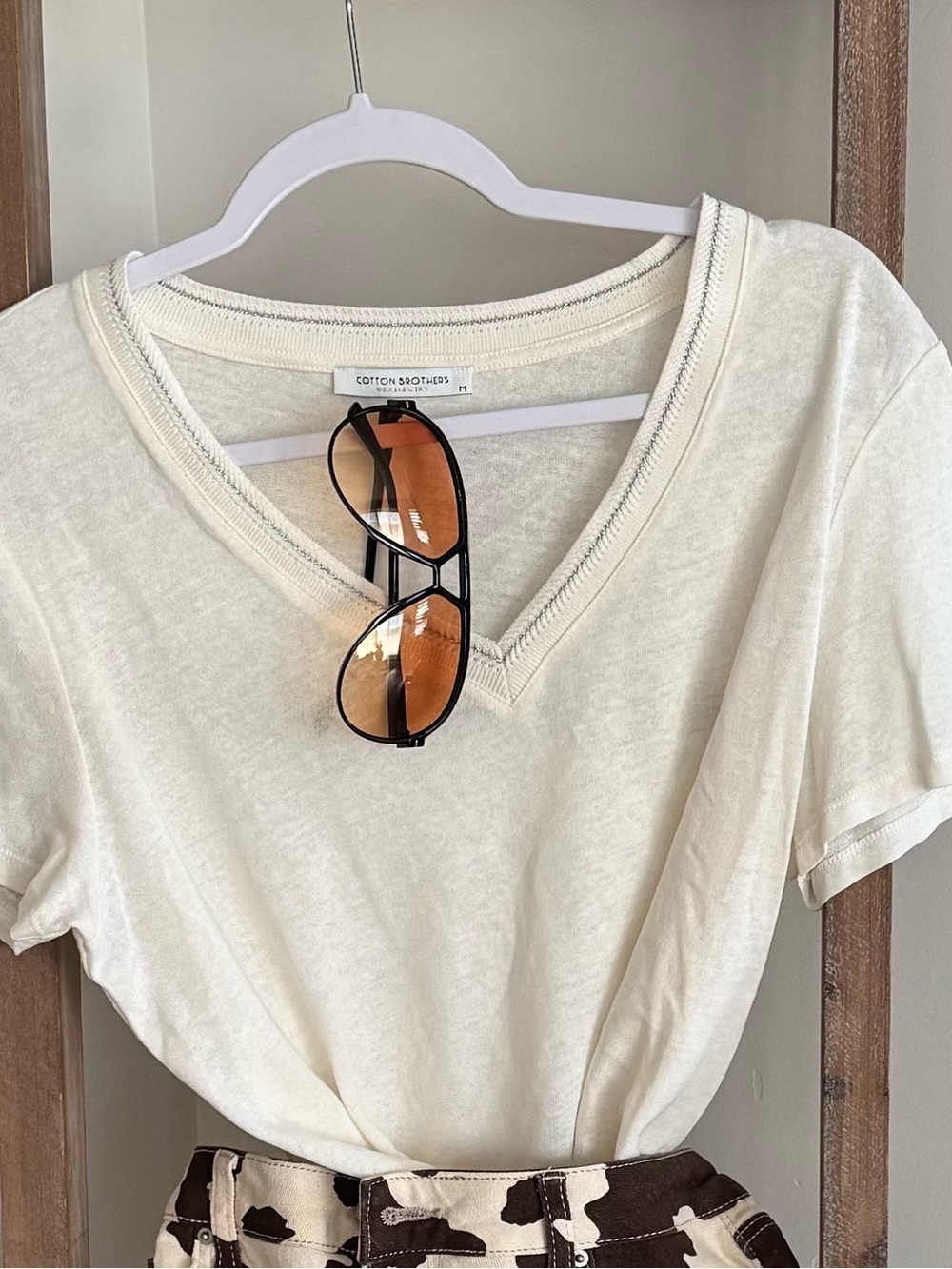 Cotton Emporium Women's Cream V-Neck Short Sleeve Tee